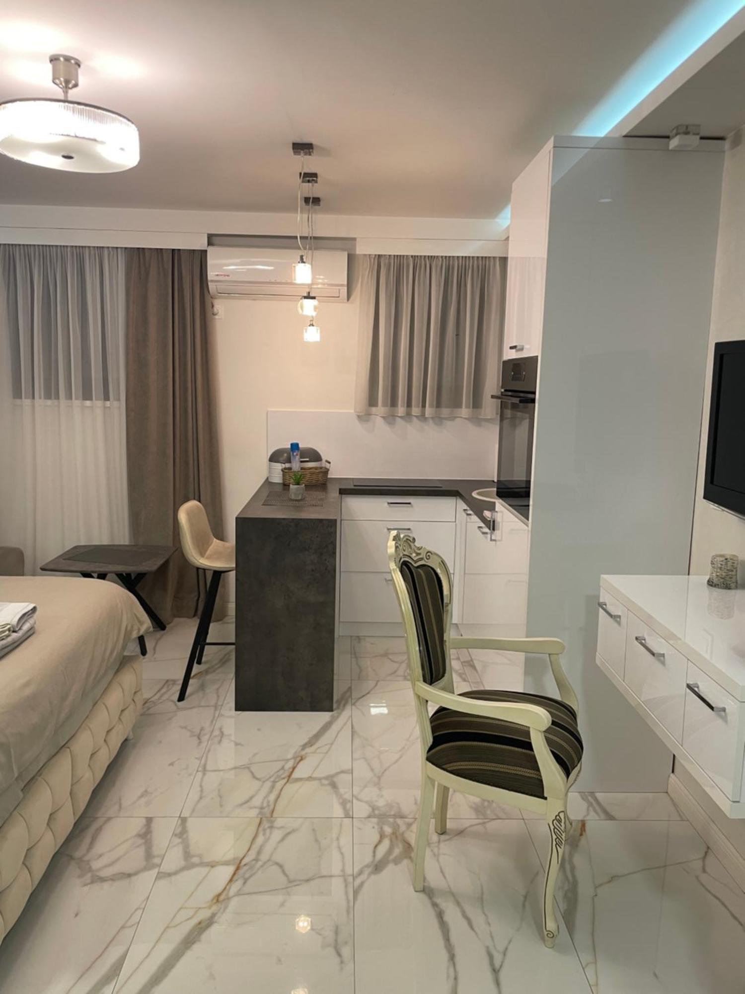 Liga Apartment Belgrado Buitenkant foto